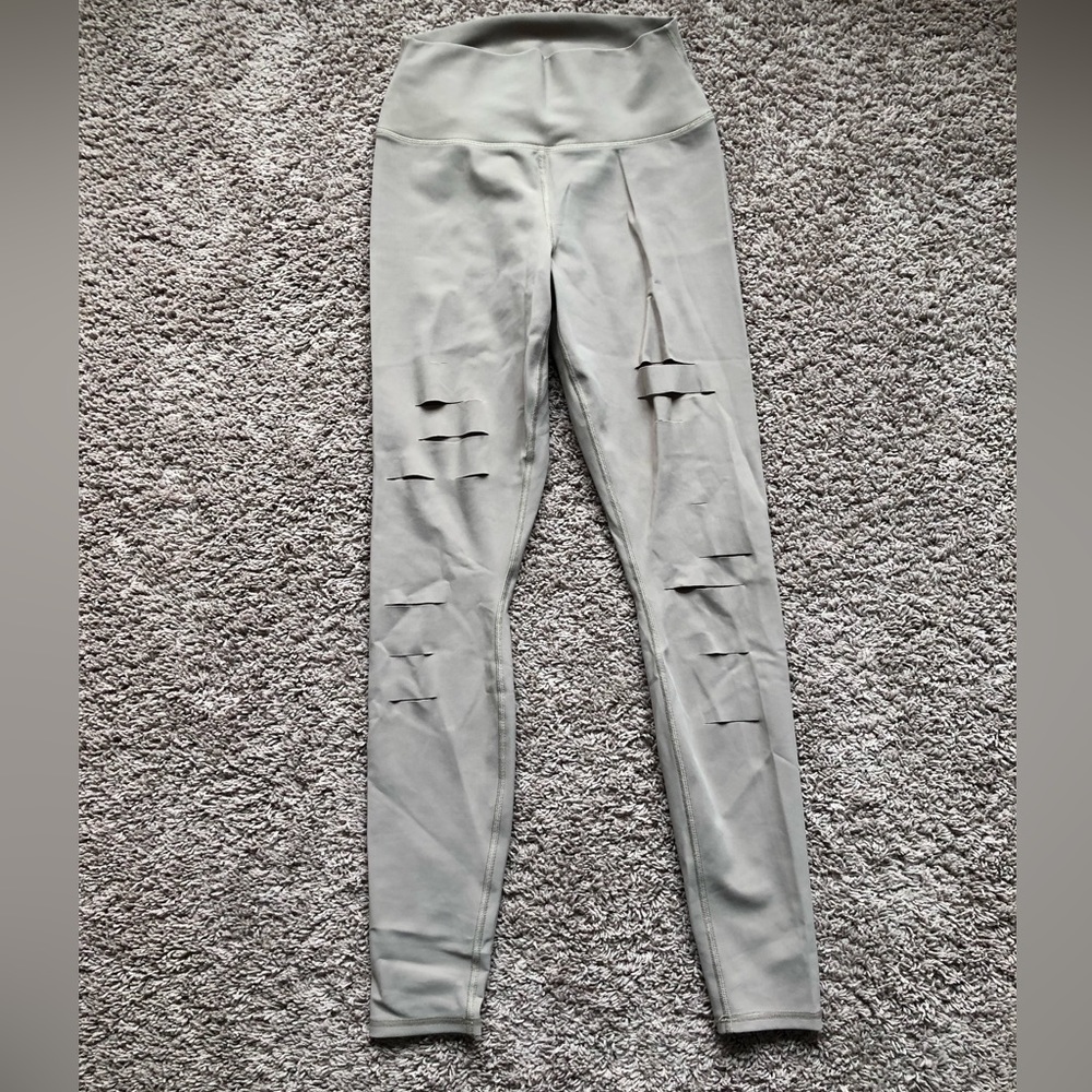 Alo warrior legging size medium